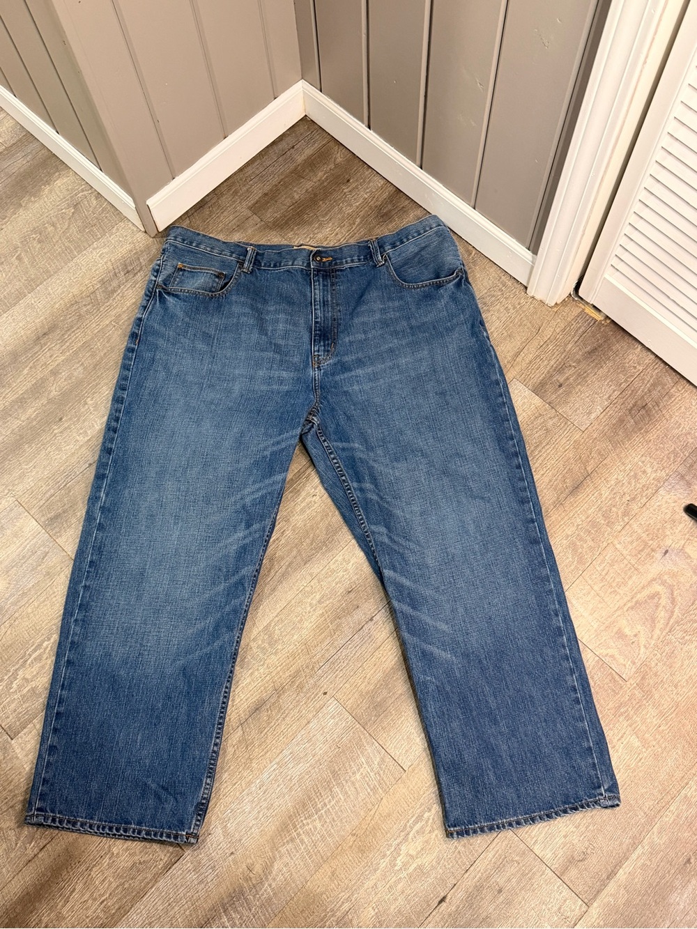 The Foundry Supply Co. Men's Relaxed Fit Blue Jeans